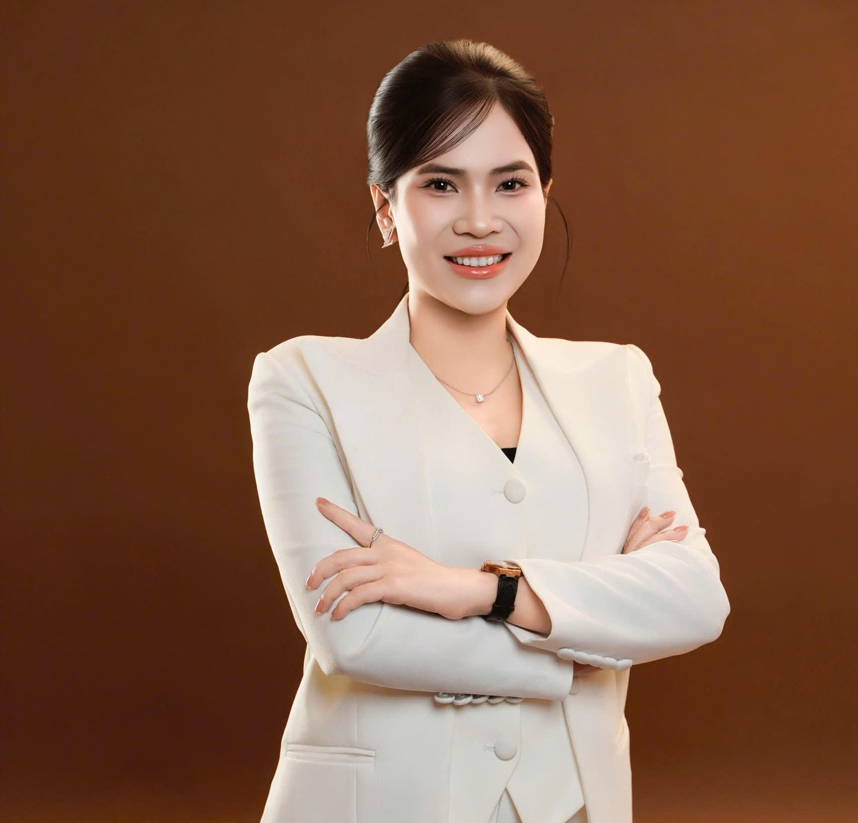 Ms. Lê Hoài